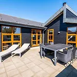 6 Person In Fanø